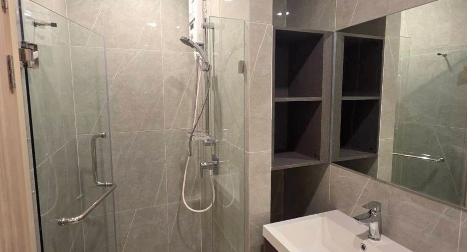 Wohnung zur Miete mit Studio in Huai Khwang, Bangkok
