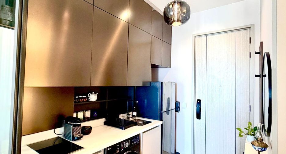 For rent 1 bed condo in Ratchathewi, Bangkok