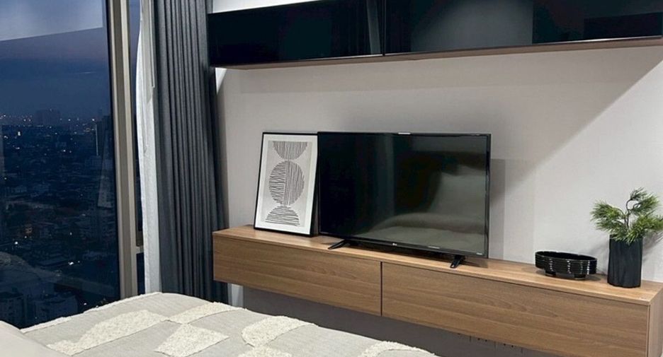 For rent 2 bedrooms condo in Sathon, Bangkok