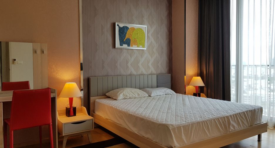 For rent 2 bedrooms condo in Phaya Thai, Bangkok