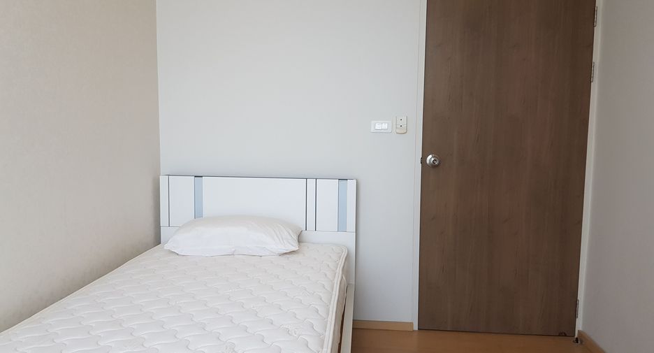 For rent 2 bedrooms condo in Phaya Thai, Bangkok