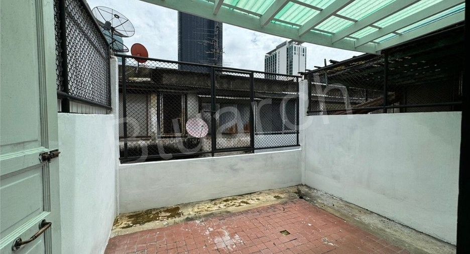 Reihenhaus zur Miete mit 4 Zimmer in Pathum Wan, Bangkok