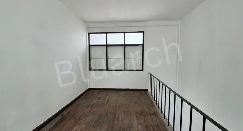 Reihenhaus zur Miete mit 4 Zimmer in Pathum Wan, Bangkok
