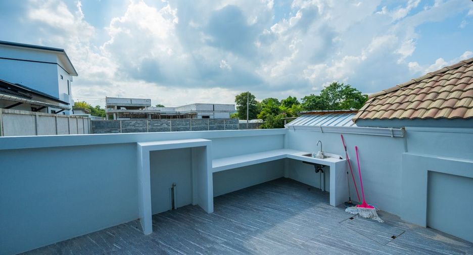 Haus zum Kauf mit 4 Zimmer in Huay Yai, Pattaya