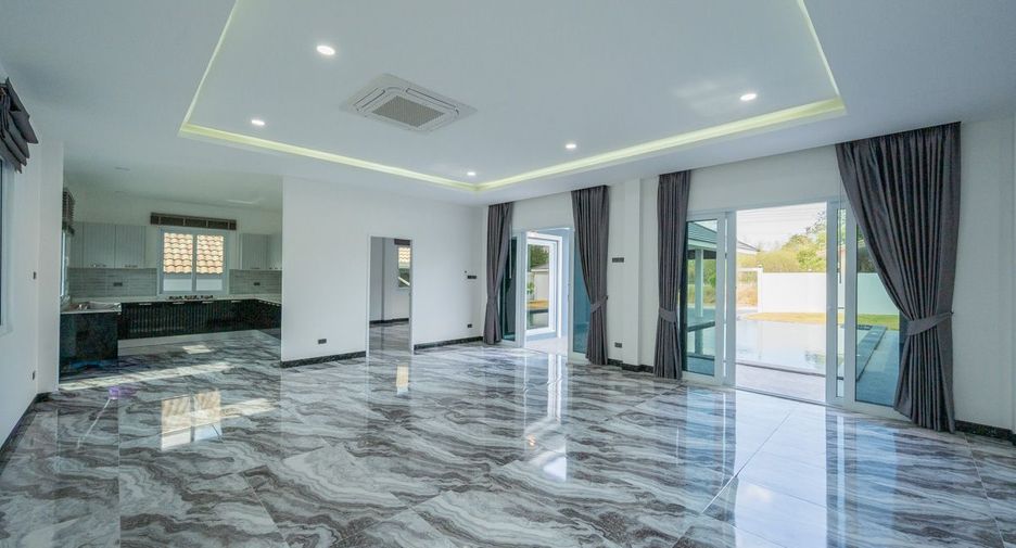 Haus zum Kauf mit 4 Zimmer in Huay Yai, Pattaya