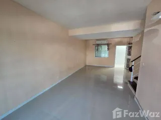 出租 3 卧室 联排别墅 在 Bang Sao Thong, Samut Prakan