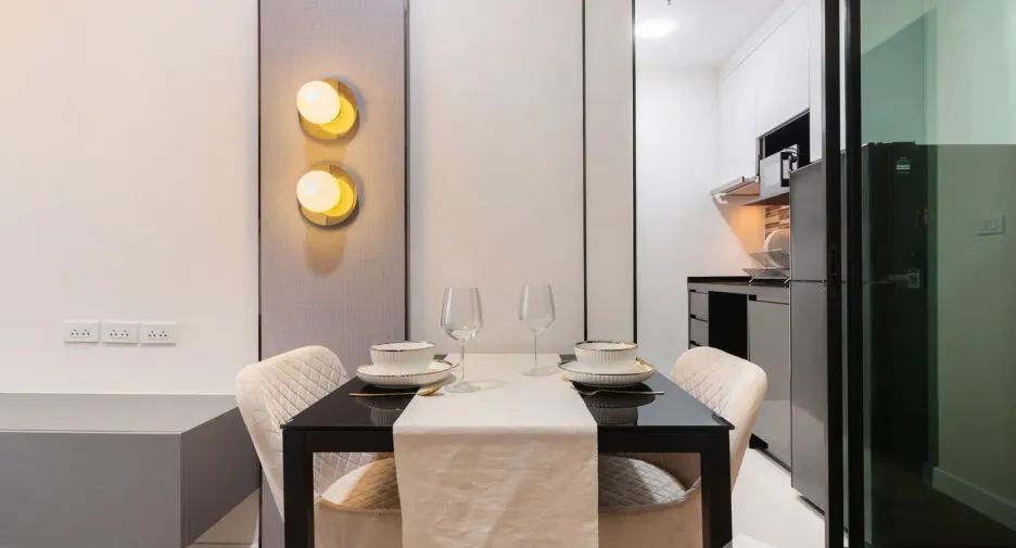 For sale 2 bedrooms condo in Sathon, Bangkok