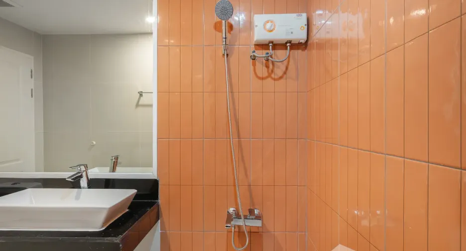 For sale 2 bedrooms condo in Sathon, Bangkok