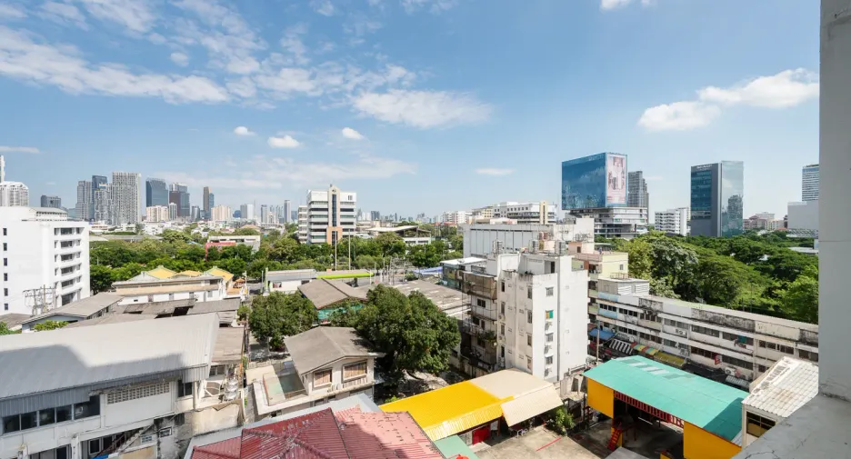 For sale 2 bedrooms condo in Sathon, Bangkok