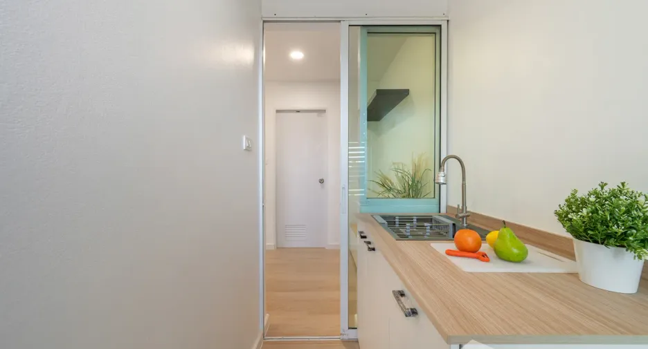 For sale studio condo in Phra Khanong, Bangkok