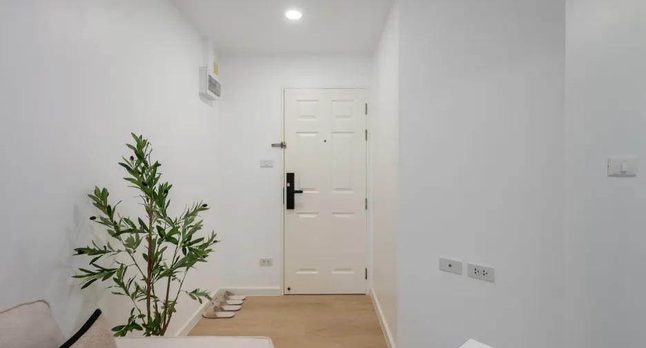 For sale studio condo in Phra Khanong, Bangkok