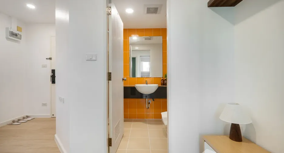 For sale studio condo in Phra Khanong, Bangkok