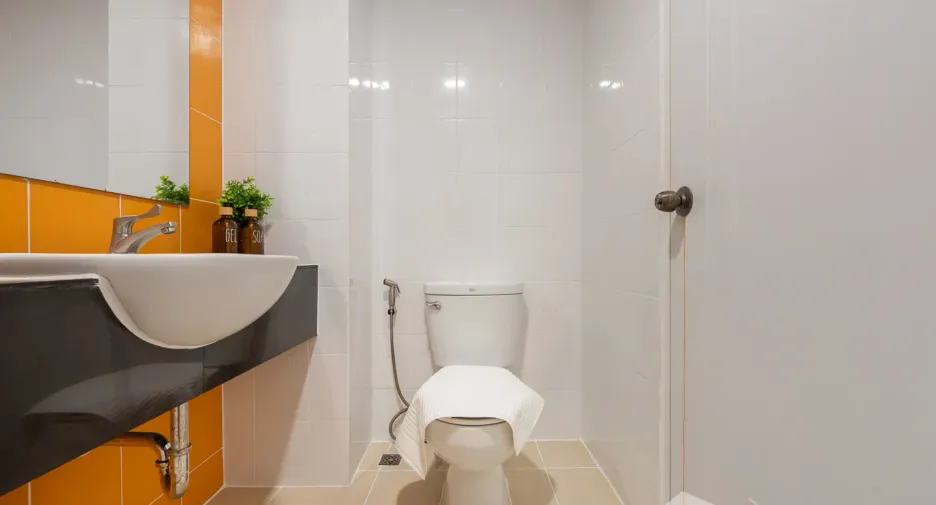 For sale studio condo in Phra Khanong, Bangkok