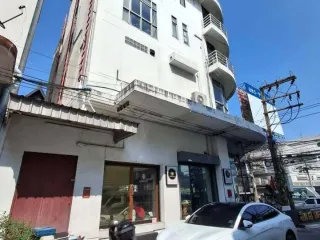 For rent 4 bedrooms retail Space in Suan Luang, Bangkok