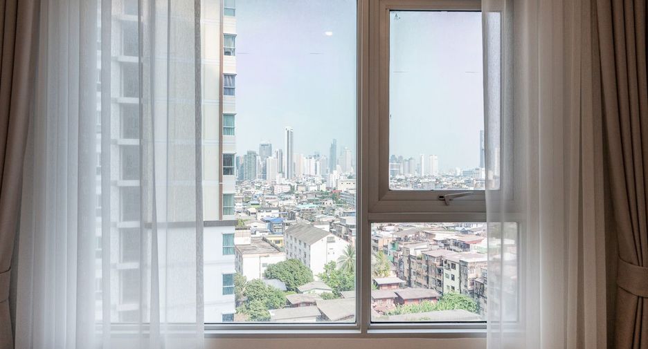 For sale 1 bed condo in Thon Buri, Bangkok