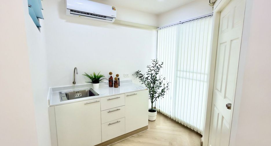 For sale 1 bed condo in Bang Kapi, Bangkok