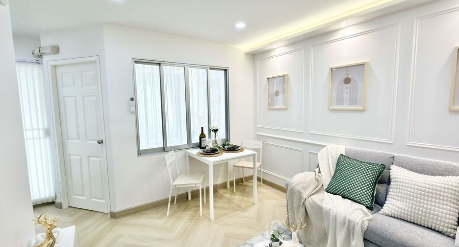 For sale 1 bed condo in Bang Kapi, Bangkok