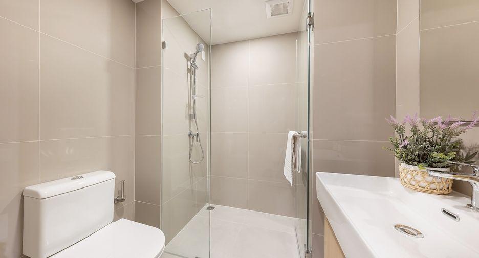For sale 1 bed condo in Phra Khanong, Bangkok