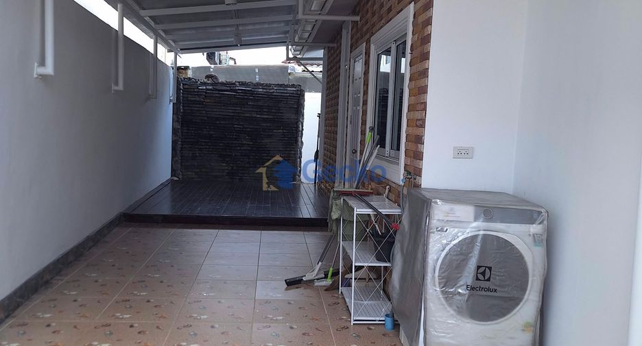 For rent 3 bedrooms house in East Pattaya, Pattaya