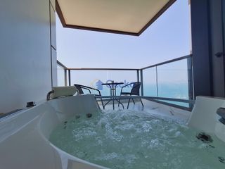For rent 3 bedrooms condo in Bang Lamung, Chonburi