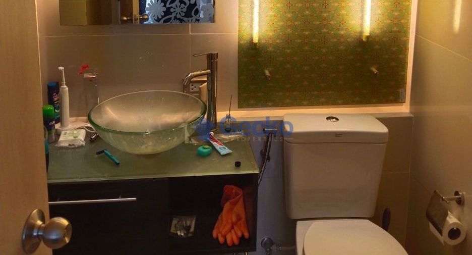 For sale 2 bedrooms condo in South Pattaya, Pattaya