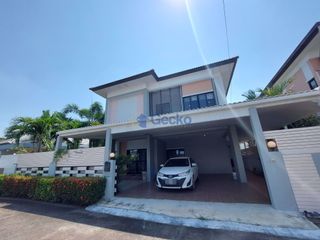Haus zur Miete mit 3 Zimmer in Bang Lamung, Chonburi