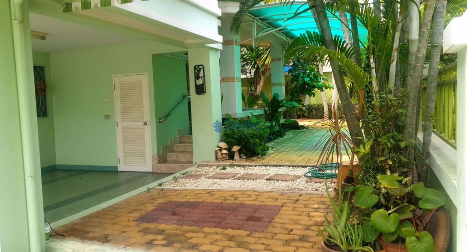 For rent 3 bedrooms house in North Pattaya, Pattaya