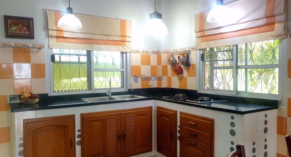 For rent 3 bedrooms house in North Pattaya, Pattaya