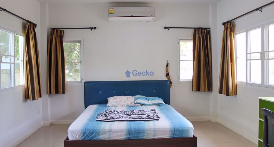 For sale 3 bedrooms house in East Pattaya, Pattaya