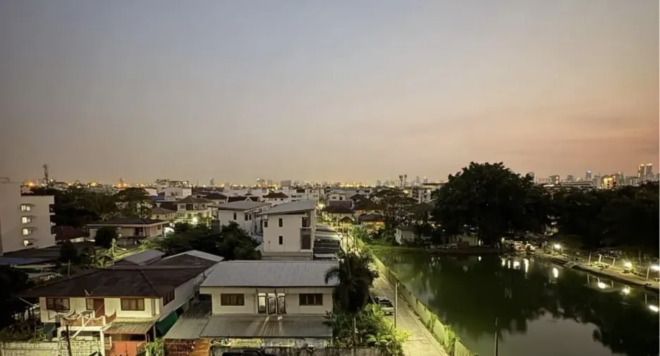 For sale studio condo in Wang Thonglang, Bangkok