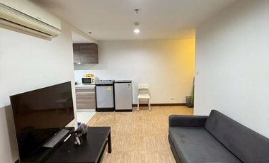 For rent 1 bed condo in Huai Khwang, Bangkok
