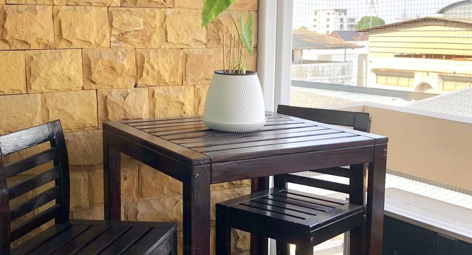 For rent 2 bedrooms condo in Watthana, Bangkok