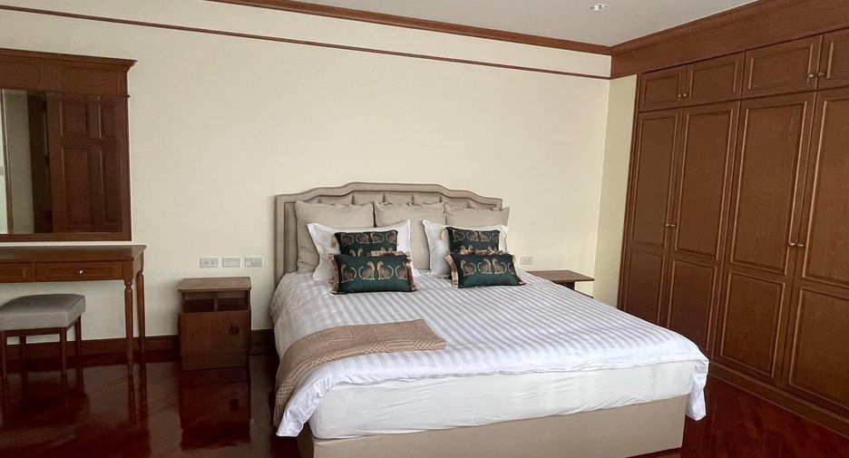 Wohnung zur Miete mit 3 Zimmer in Khlong Toei, Bangkok