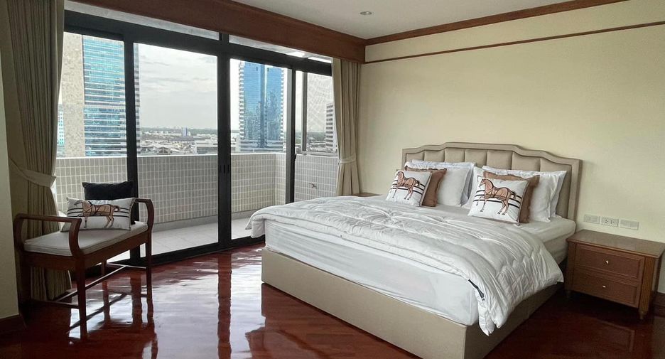 Wohnung zur Miete mit 3 Zimmer in Khlong Toei, Bangkok