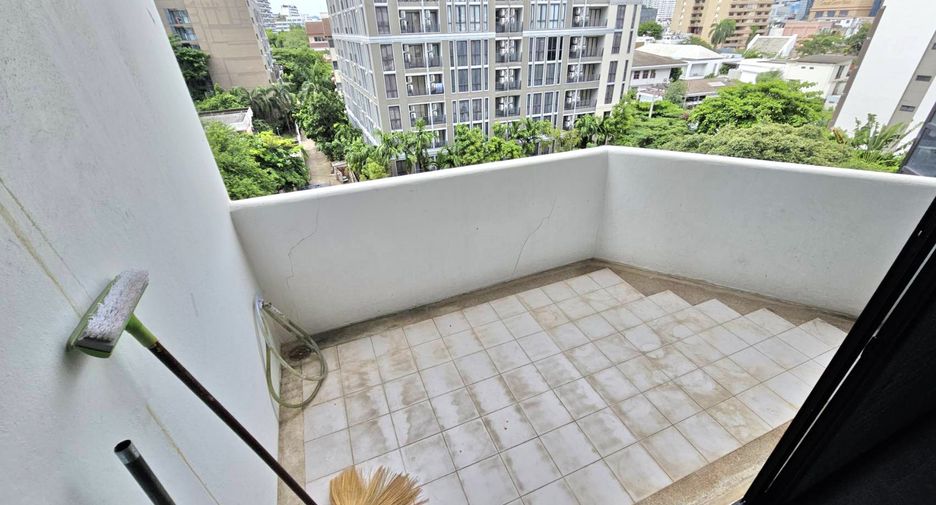 À louer 2 chambres condo à Watthana, Bangkok