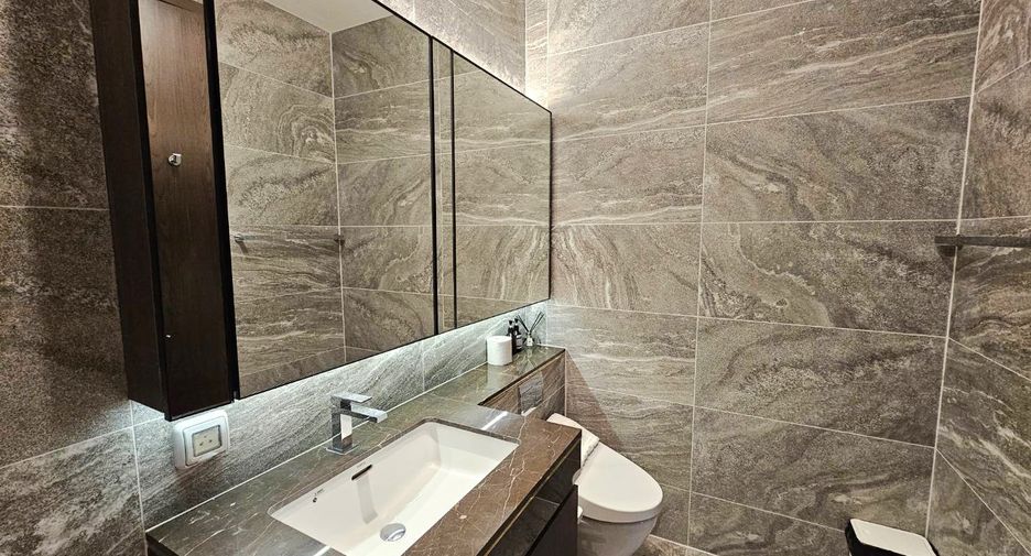 For rent and for sale 2 bedrooms condo in Khlong Toei, Bangkok