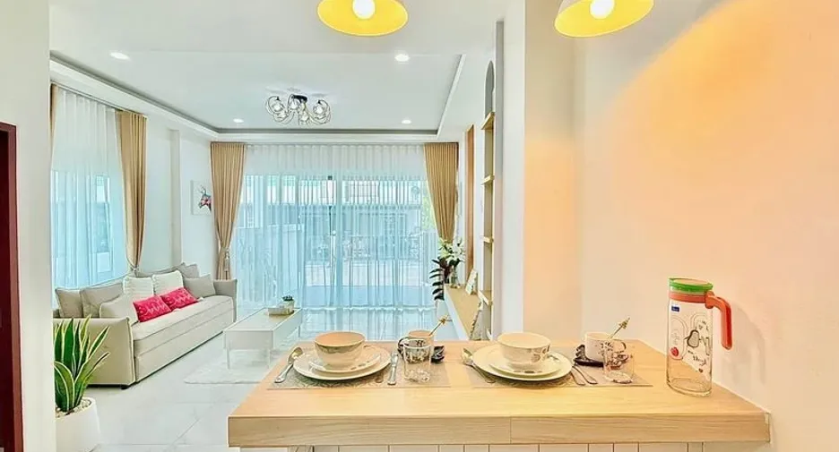 À vendre 2 chambres maison de ville à East Pattaya, Pattaya