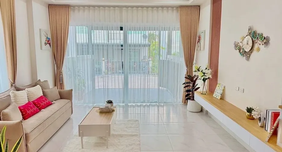 À vendre 2 chambres maison de ville à East Pattaya, Pattaya