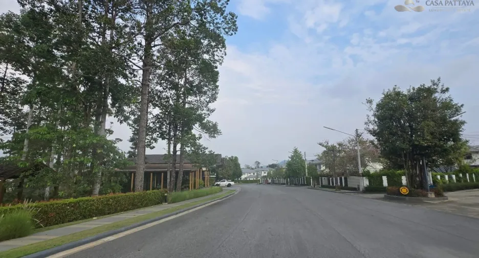 Haus zum Kauf mit 3 Zimmer in Si Racha, Chonburi