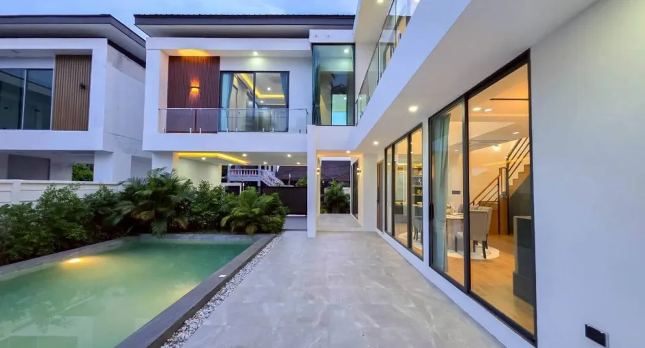 For sale 3 bedrooms villa in Bang Lamung, Chonburi