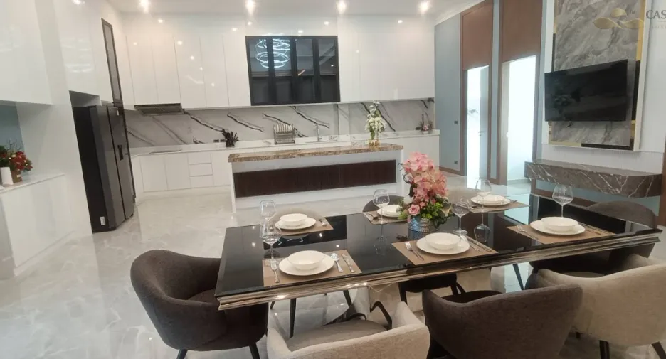 Villa en venta de 5 habitaciones en East Pattaya, Pattaya