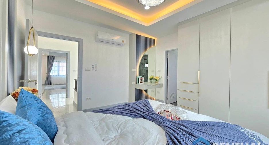 For sale 4 bedrooms house in East Pattaya, Pattaya