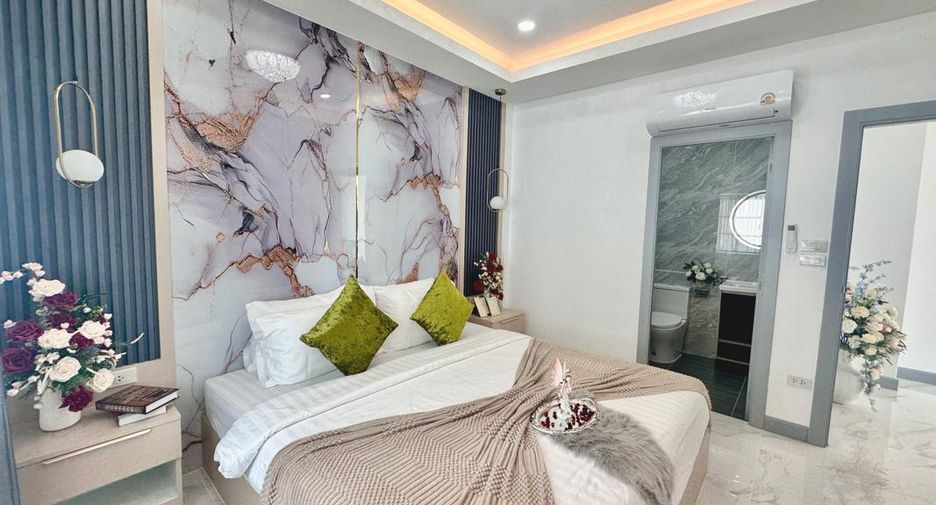 For sale 4 bedrooms house in East Pattaya, Pattaya