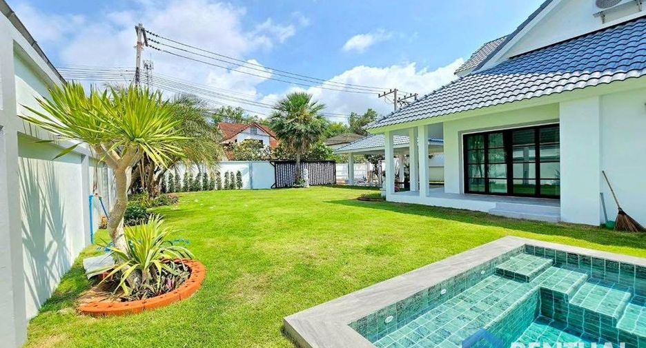 For sale 4 bedrooms house in East Pattaya, Pattaya