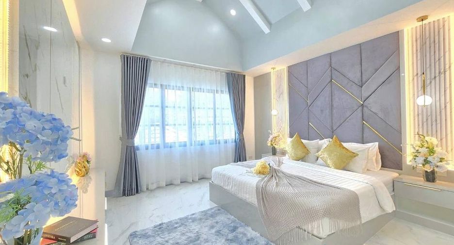 For sale 4 bedrooms house in East Pattaya, Pattaya