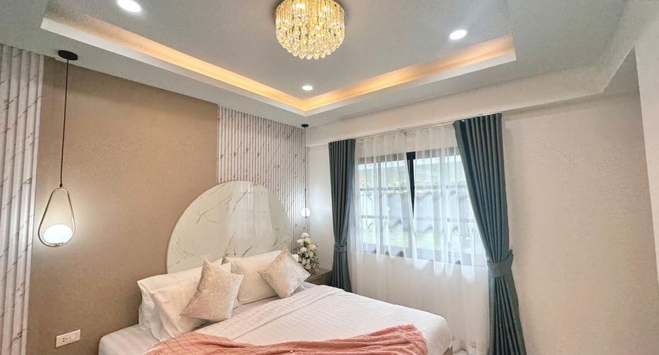 For sale 4 bedrooms house in East Pattaya, Pattaya