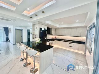 Casa en venta de 4 habitaciones en Bang Lamung, Chonburi