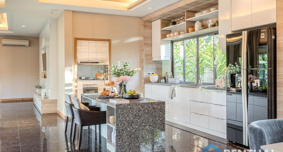 À louer et à vendre 3 chambres maison à Huay Yai, Pattaya