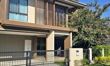 For rent 4 bedrooms house in Bang Kapi, Bangkok