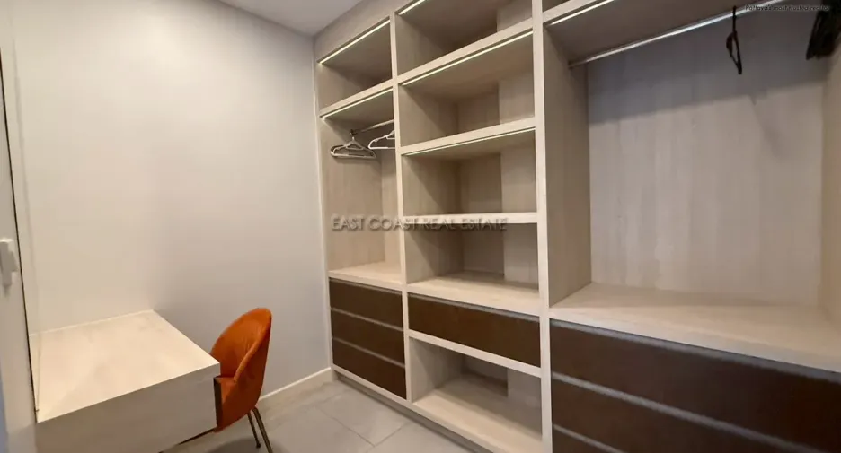 Haus zum Kauf mit 8 Zimmer in Jomtien, Pattaya